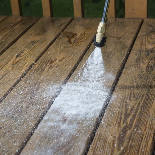 cleaning decking with a pressure washer